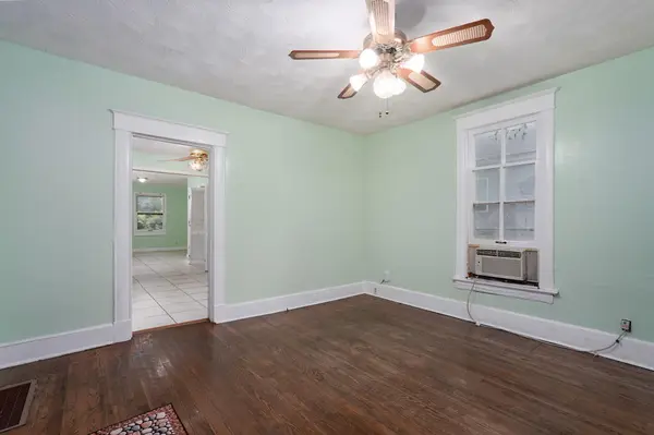 2116 N Campbell AVE, Springfield, MO 65803