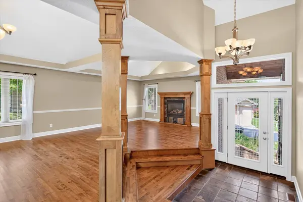 986 W Sycamore ST, Springfield, MO 65810