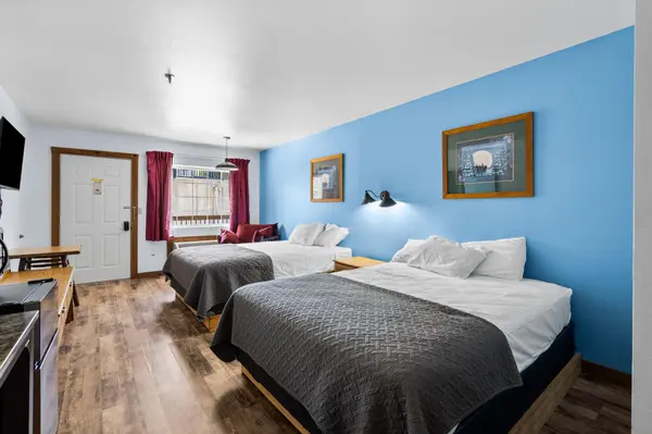 982 Indian Point RD #210, Branson, MO 65616