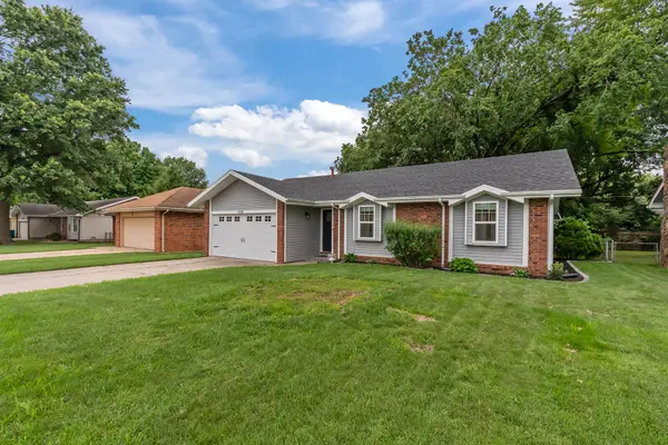 1147 E Cambridge ST, Springfield, MO 65807