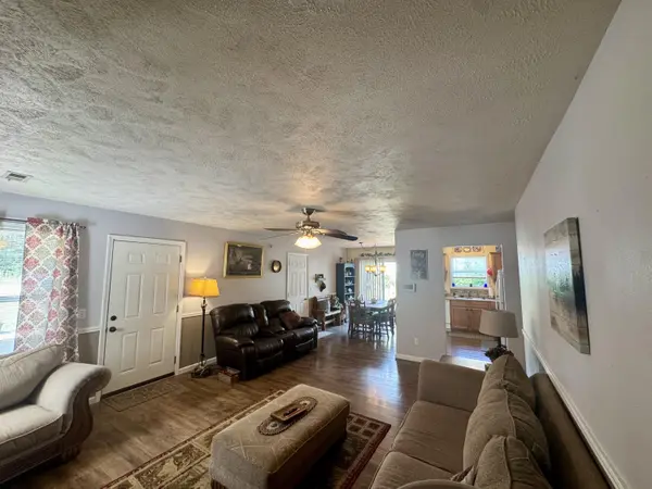 4002 E Gate RD, Merriam Woods, MO 65740