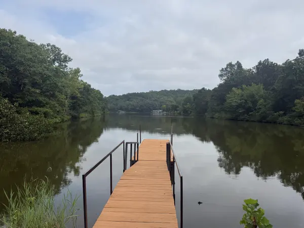 000 Paulson DR, Edwards, MO 65326