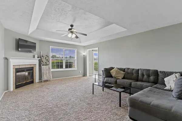 2988 E Morris ST, Republic, MO 65738