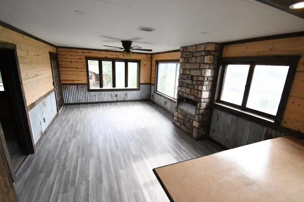 184 Amherst RD, Branson, MO 65616