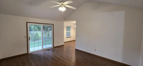 1632 E Adams ST, Springfield, MO 65803