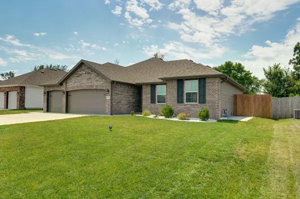 771 N Century AVE, Republic, MO 65738