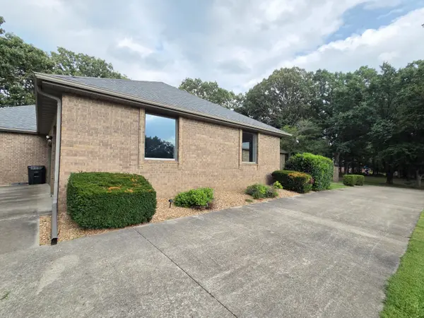 1738 Hawthorn PL, Marshfield, MO 65706