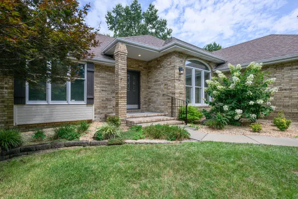 4602 S Forest AVE, Springfield, MO 65810