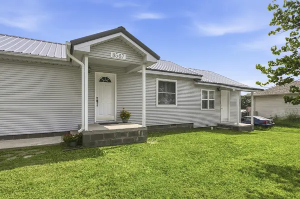 8567 Brookside CIR, Monett, MO 65708