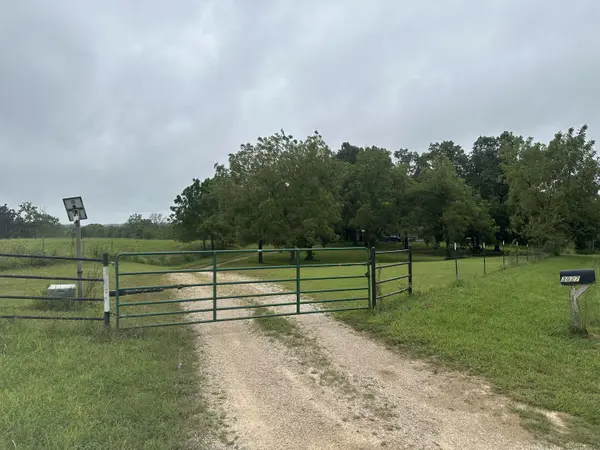 3827 Gravel Point RD, Mountain Grove, MO 65711