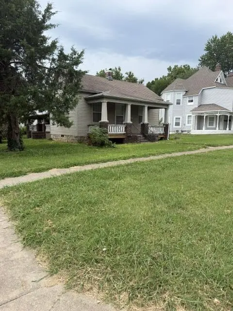 1703 N Washington AVE, Springfield, MO 65803