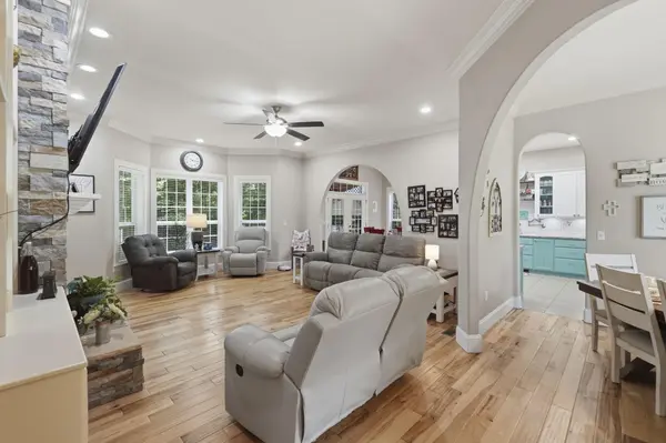 1776 Austin Walker CT, Harrison, AR 72601