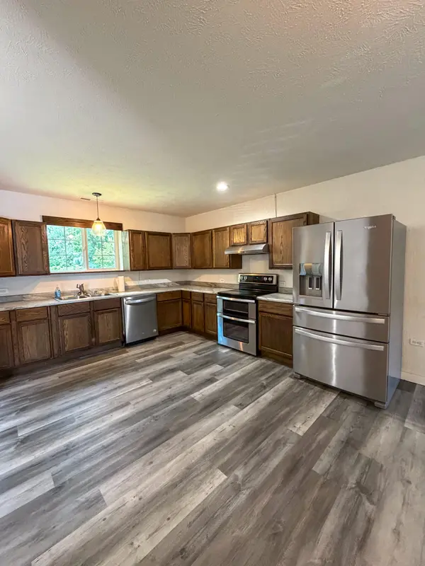 1107 Julia ST, Mountain Grove, MO 65711