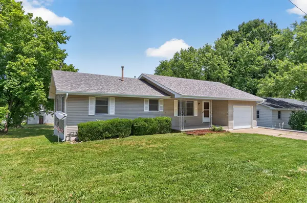 113 W Edgewood ST, Crane, MO 65633