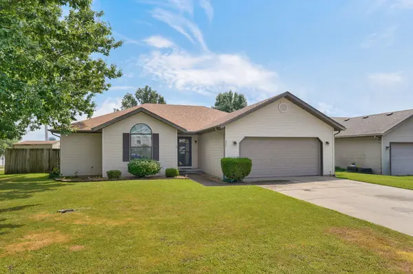 826 S Chinkapin AVE, Nixa, MO 65714