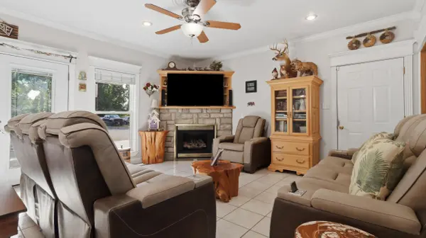 8431 State Route Ad, West Plains, MO 65775
