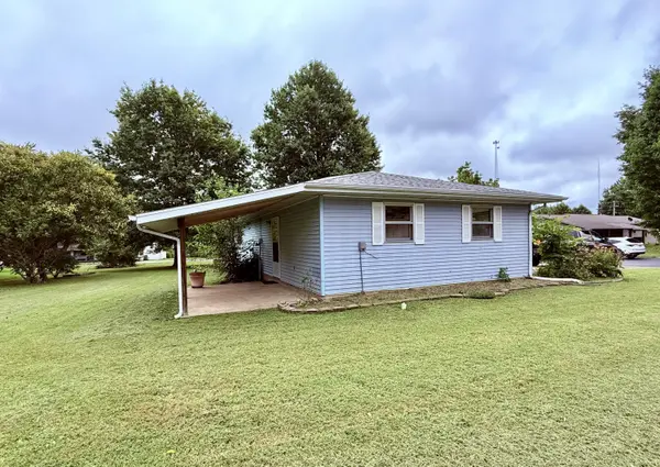 1009 E 10th ST, Mountain Grove, MO 65711