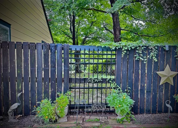 218 W Joe Davis ST, El Dorado Springs, MO 64744
