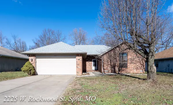 2225 W Rockwood ST, Springfield, MO 65807
