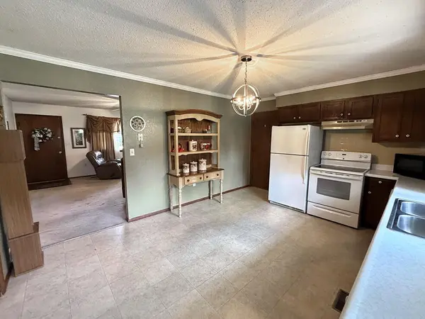 417 S Belisle ST, El Dorado Springs, MO 64744