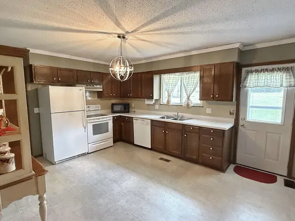 417 S Belisle ST, El Dorado Springs, MO 64744