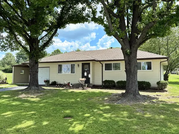 417 S Belisle ST, El Dorado Springs, MO 64744