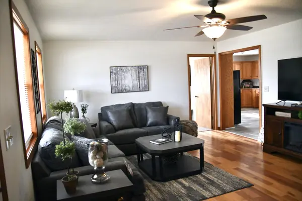 2021 Morrisville RD, Bolivar, MO 65613