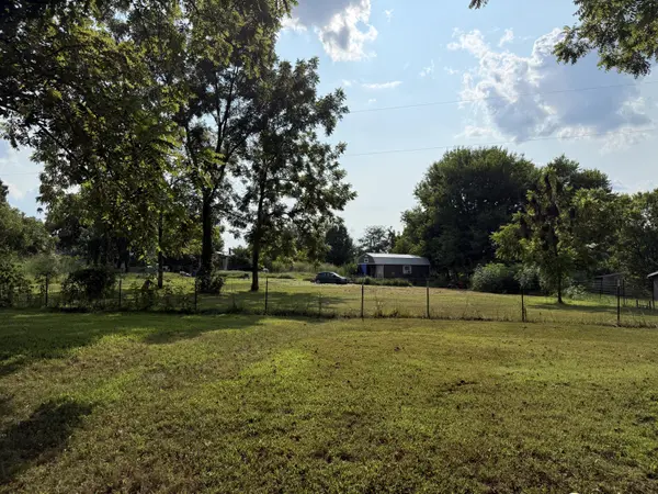 925 County Road 6140, Dora, MO 65637