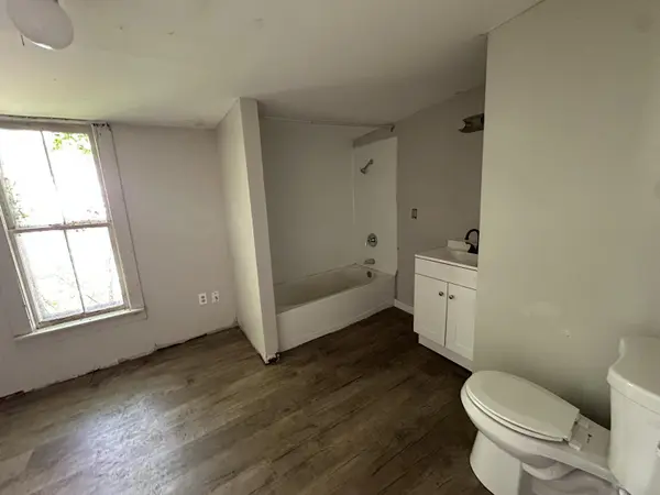 714 W 2nd ST, Webb City, MO 64870