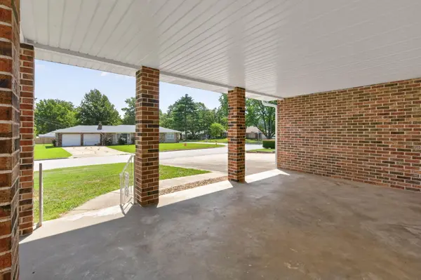 421 S Troy AVE, Springfield, MO 65802