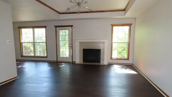 3877 S Cottage AVE, Springfield, MO 65807