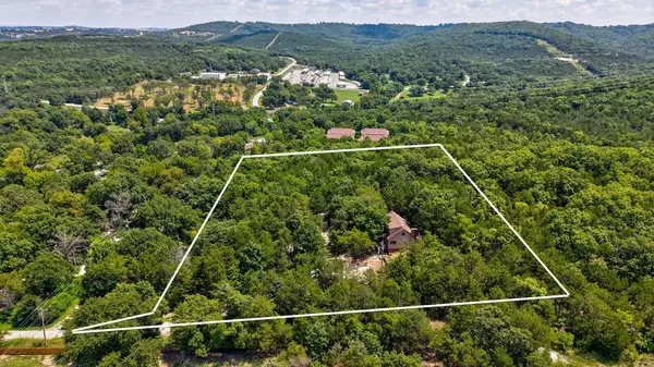 246 Stackman RD, Hollister, MO 65672