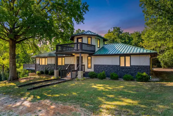 364 Curtis DR, Forsyth, MO 65653