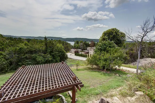 120 Four Wheel DR, Hollister, MO 65672