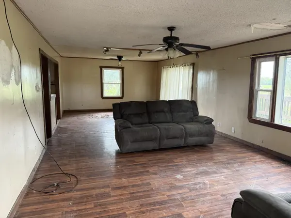 862 Highway 215, Morrisville, MO 65710