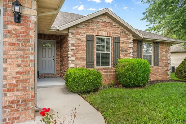614 S Ashton AVE, Republic, MO 65738