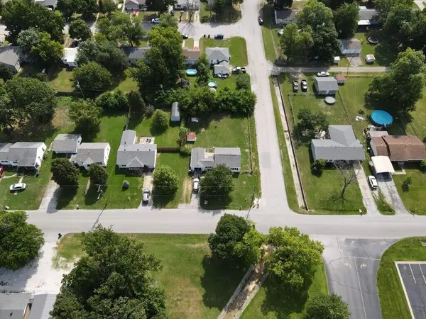 1846 Hazel AVE, Carthage, MO 64836