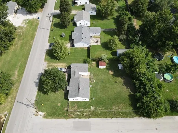 1846 Hazel AVE, Carthage, MO 64836