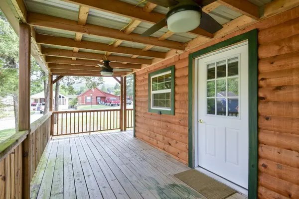 150 Bears Paw WAY, Hollister, MO 65672