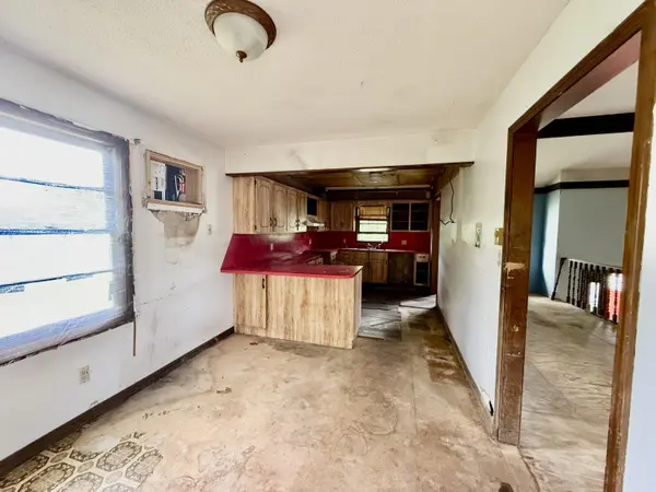 312 E Murray ST, Pleasant Hope, MO 65725