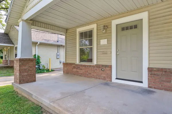 2134 N Howard AVE, Springfield, MO 65803