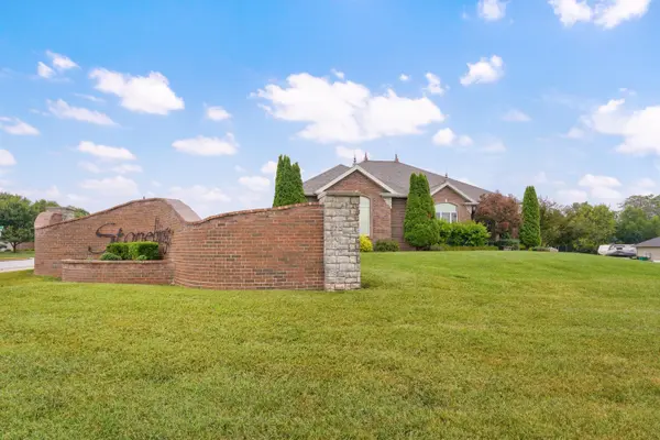 3842 W Stonehinge DR, Springfield, MO 65807