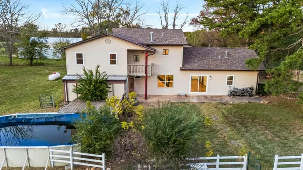 9769 County Road 8530, West Plains, MO 65775