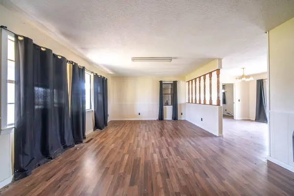 1343 U.S. 62/412, Highland, AR 72542