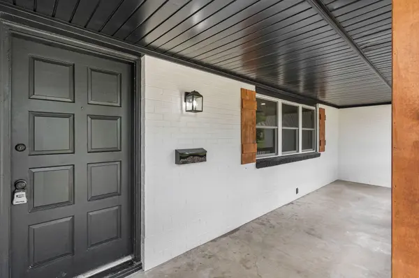 953 W Kerr ST, Springfield, MO 65803