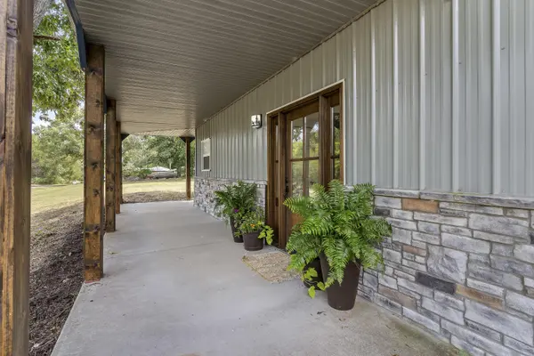 557 S Deer Run ST, Shell Knob, MO 65747