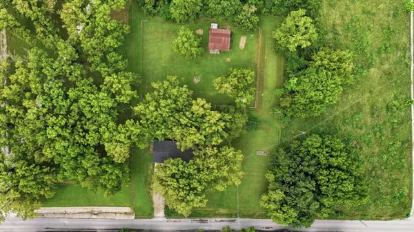 1031 N Lemmon AVE, Bolivar, MO 65613