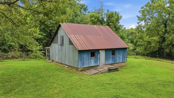 1031 N Lemmon AVE, Bolivar, MO 65613