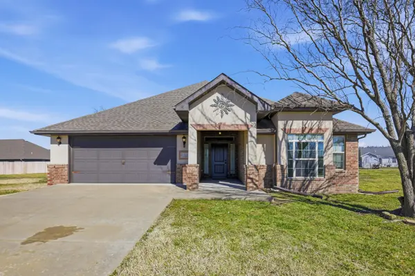 1513 Arthurs CT, Webb City, MO 64870