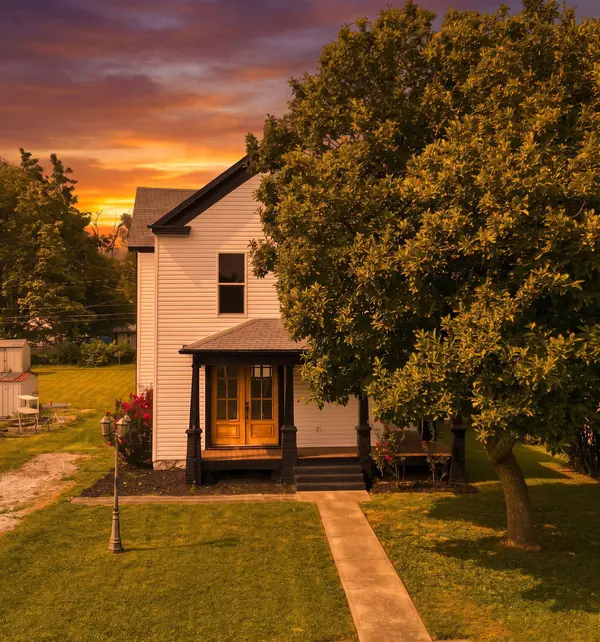 1139 W Lynn ST, Springfield, MO 65802